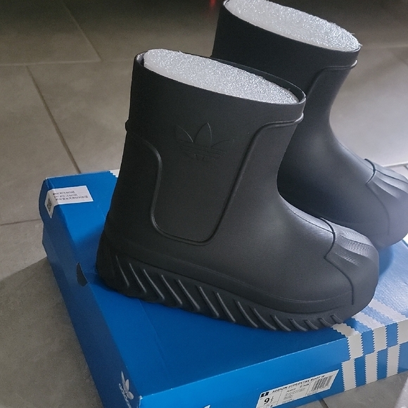 Adidas Adifoam Superstar Black Waterproof Boots - Picture 2 of 12